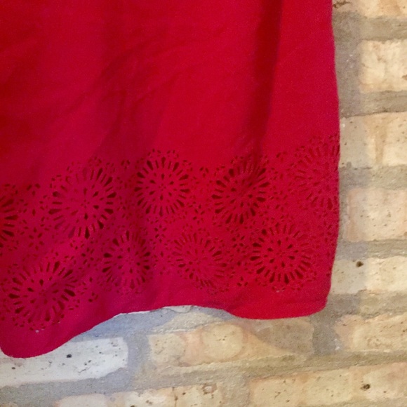 Hot pink Banana Republic tank with eyelet detail - Picture 3 of 5